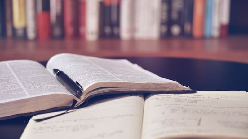 How to Stop Translating in Your Head (and Start Thinking in English)