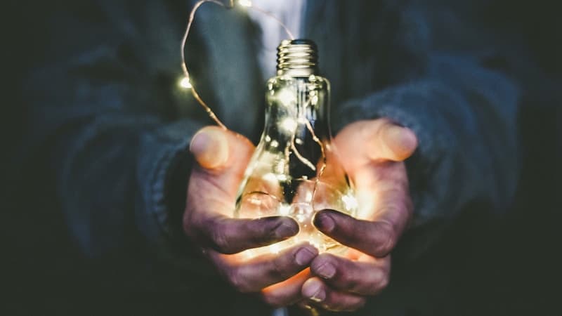 How to Start Thinking in English (5 Exercises That Work)
