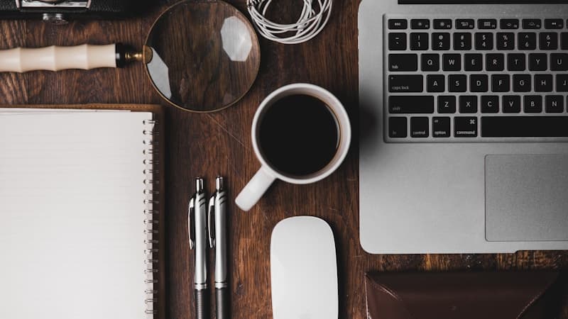 20 English Idioms You'll Hear in Every Workplace