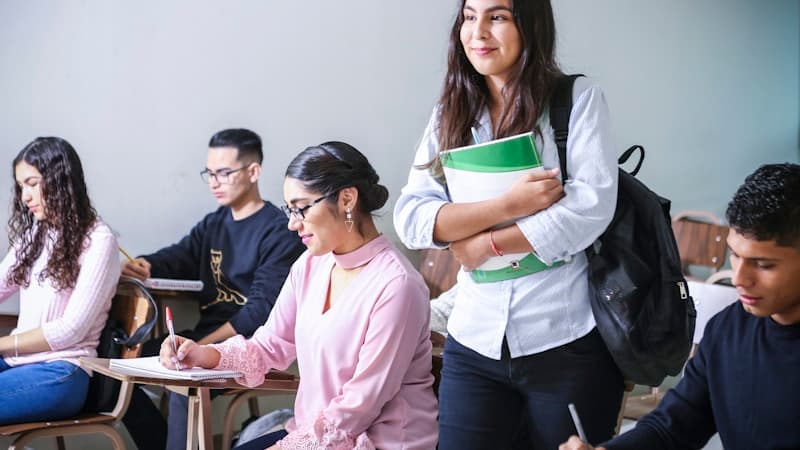 How to Teach English Online From Home (A Realistic Guide)